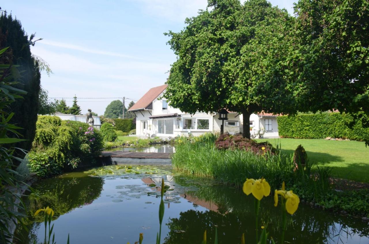 Jardin Du Marais Bed & Breakfast Froyennes Exterior photo